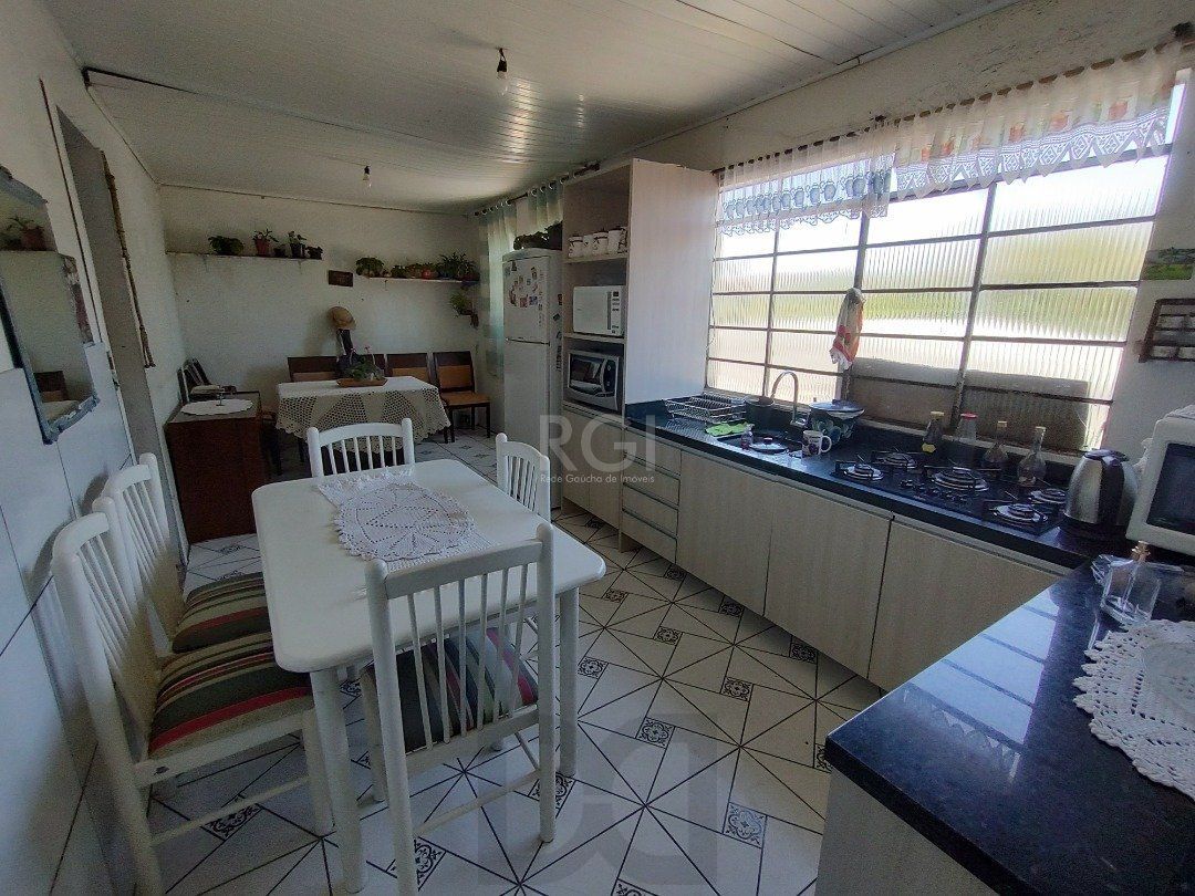 Casa para Venda - 100m², 3 dormitórios, 2 vagas - Lomba do Pinheiro — foto 6