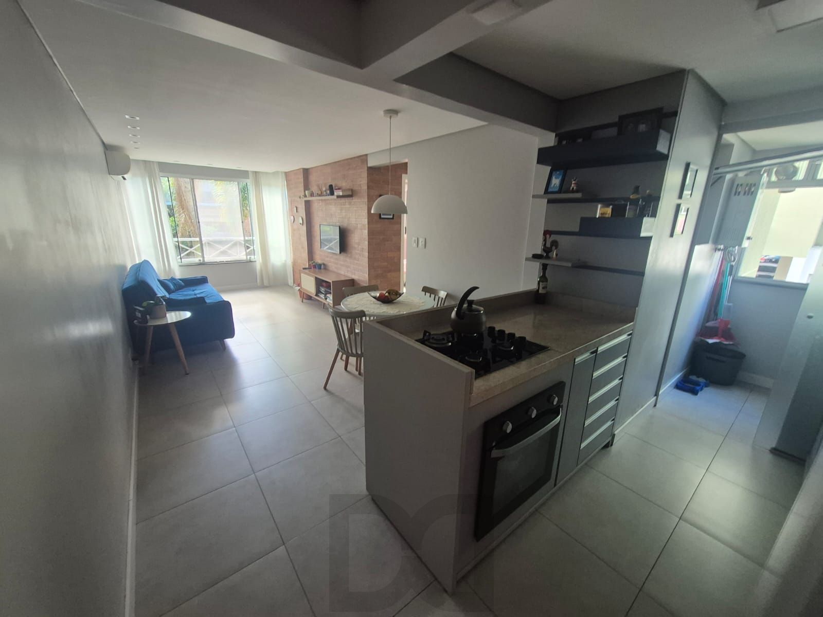 APARTAMENTO 2 QUARTOS 1 BANHEIRO COM ELEVADOR. — foto 2