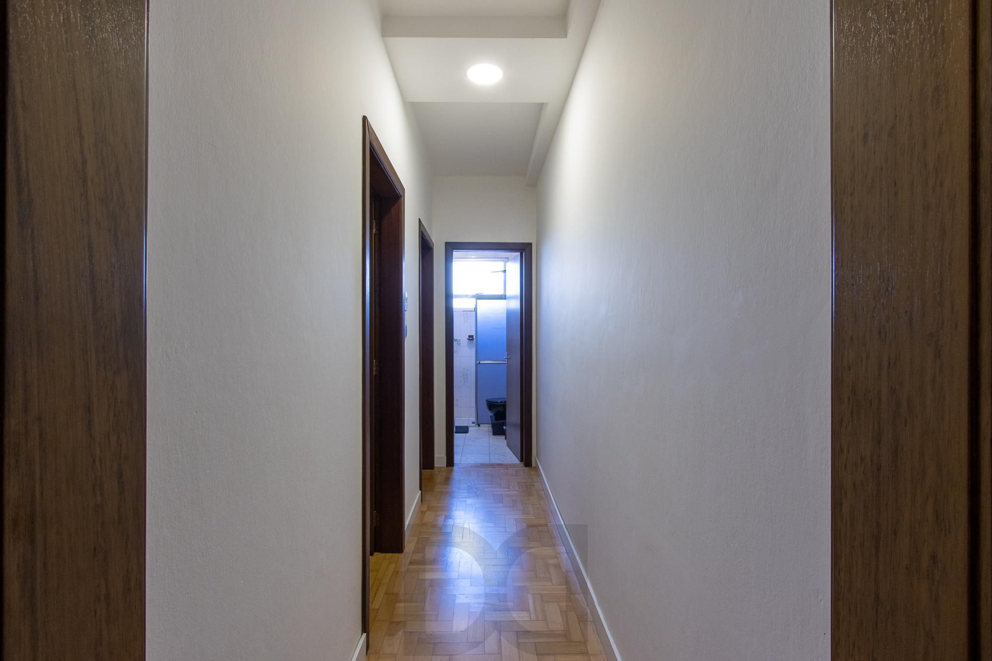 Apartamento Semi-mobiliado de 2 Quartos no Bairro Bom Fim — foto 8