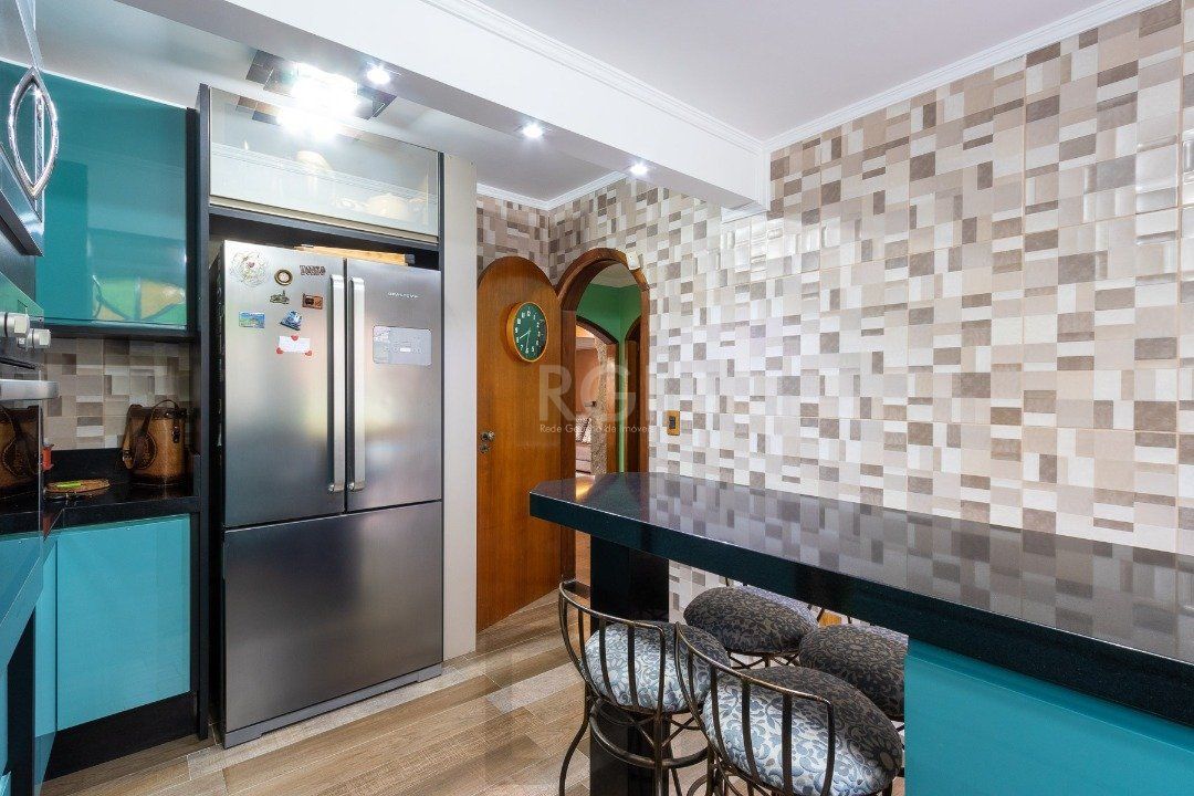 Casa para Venda - 232.5m², 3 dormitórios, sendo 1 suites, 4 vagas - Nonoai — foto 11