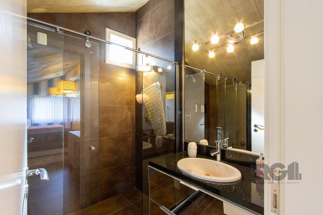 Casa no Condomínio Las Rocas, vista para o Guaíba, com 5 suítes — foto 72