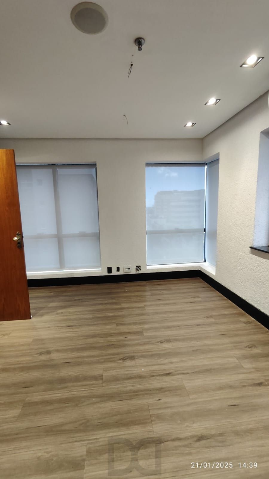 Duas salas comerciais unificadas -Bairro Menino Deus — foto 14
