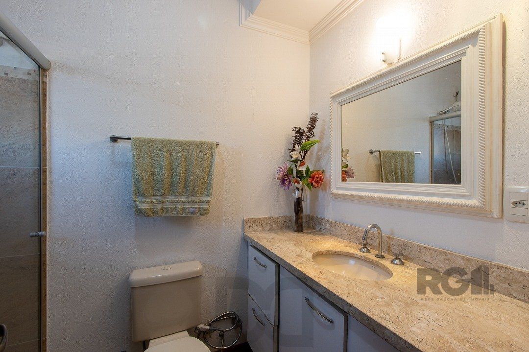 Casa para Venda - 300m², 5 dormitórios, sendo 1 suites, 4 vagas - Portal do Guarujá — foto 40
