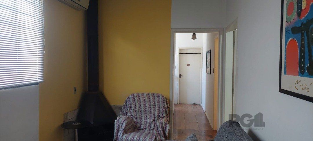 CASA COM EXTENSO PÁTIO NO CAMAQUÃ — foto 4