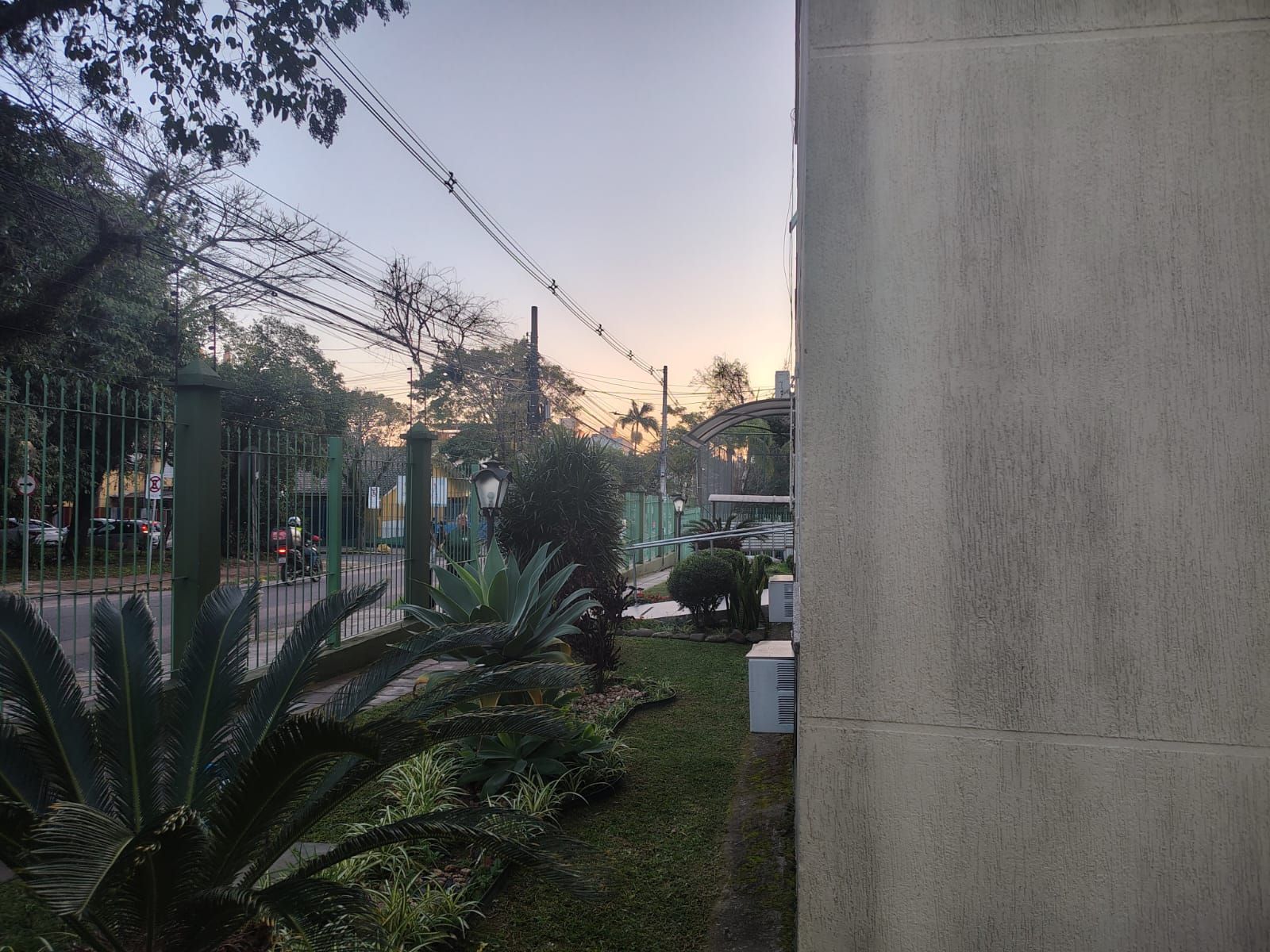 Apartamento de 2 quartos, living para 2 ambientes, banheiro social e 1 vaga escriturada. — foto 14