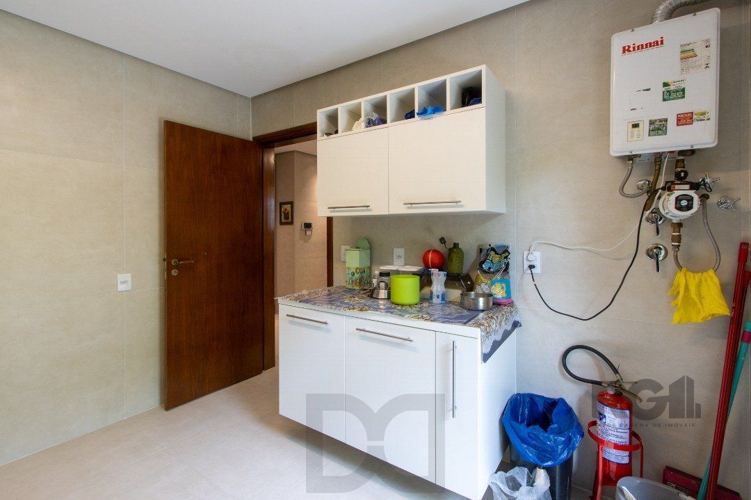 Sobrado com vista para Rio, 3 quartos, 2 suites, pátio, piscina, vaga para 4 carros - Bairro Vila Assunção — foto 41