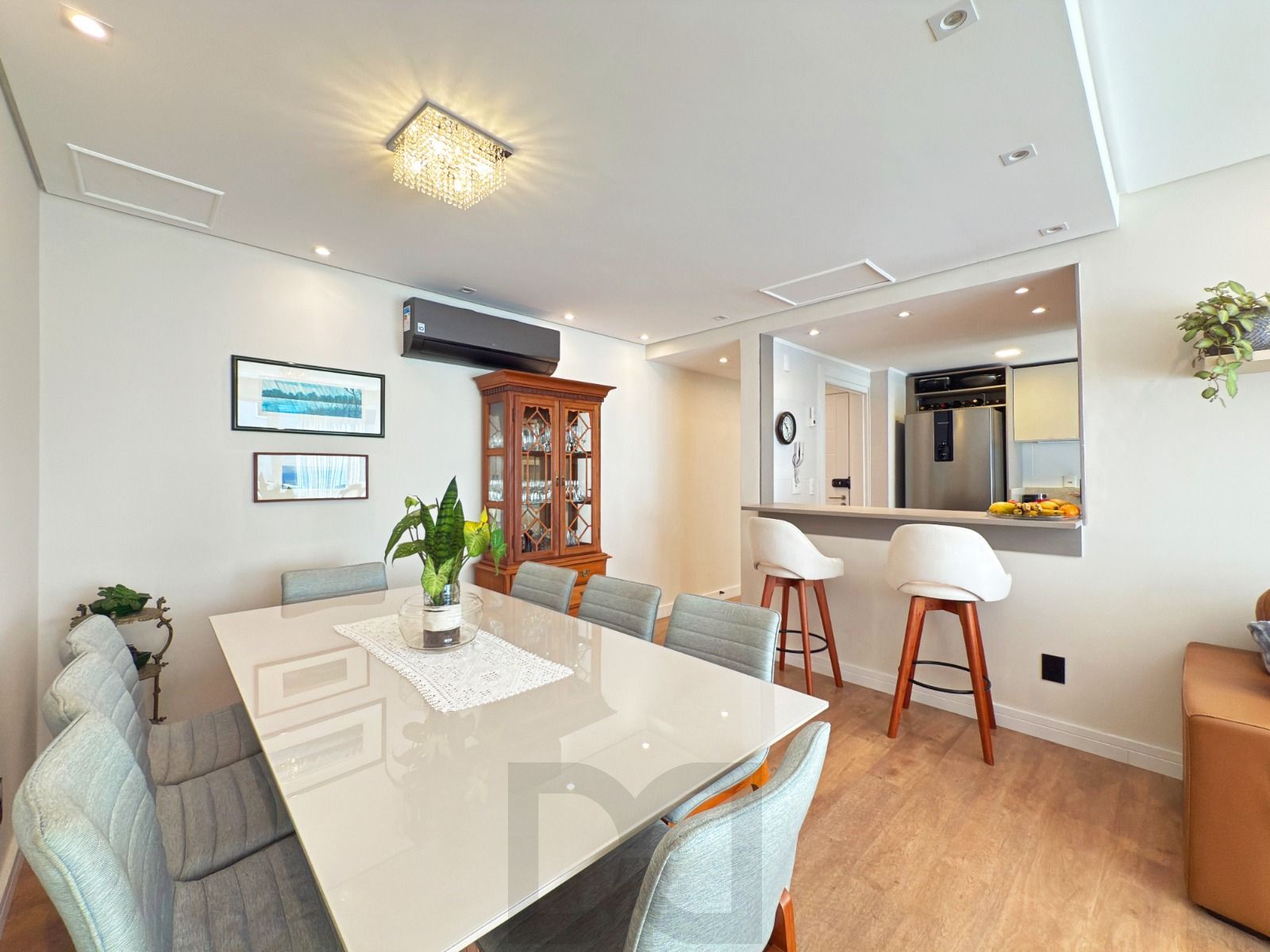 Excelente apartamento de 3 dormitórios, 1 suíte e 2 vagas de garagem. — foto 4
