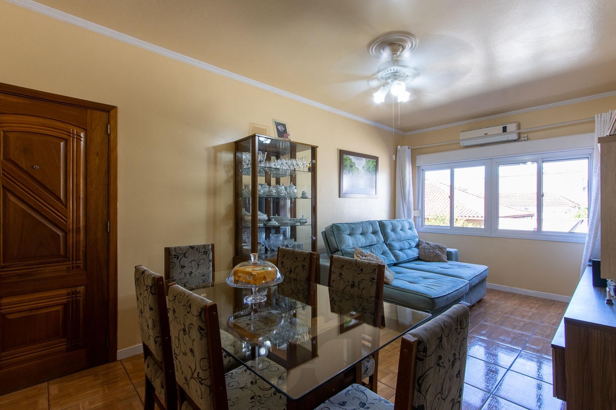Apartamento de 2 dormitórios no bairro Medianeira. — foto 1