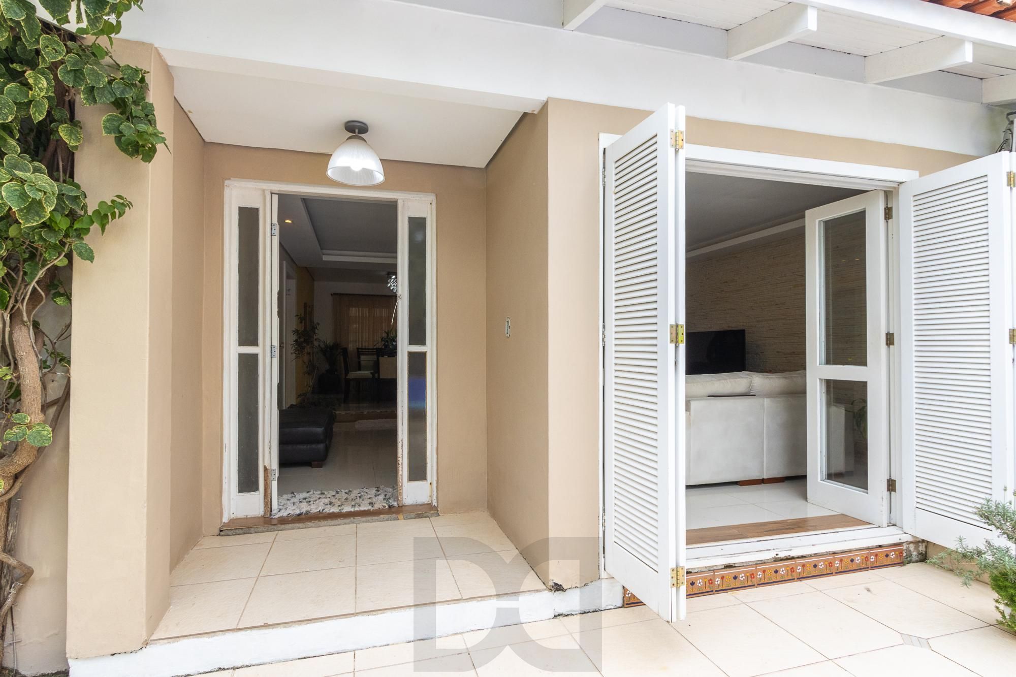 Casa térrea, 2 dormitórios, 1 suíte e 2 vagas no bairro Aberta dos Morros. — foto 12