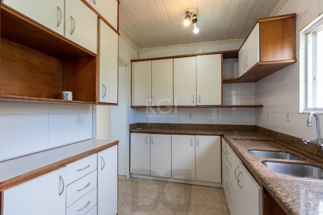 Casa para Venda - 202m², 3 dormitórios, sendo 1 suites, 2 vagas - Cristal — foto 14
