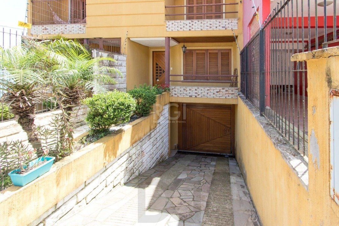 Casa para Venda - 204.75m², 3 dormitórios, sendo 1 suites, 3 vagas - Ipanema — foto 2