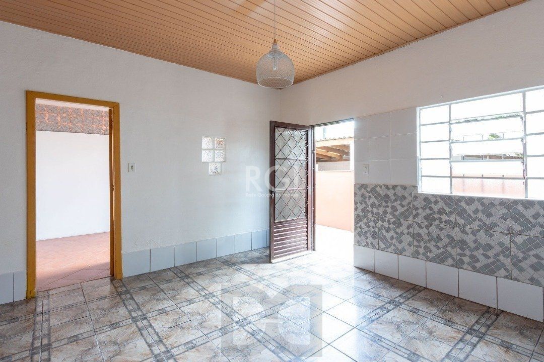 Casa para Venda - 50m², 2 dormitórios, 1 vaga - Cavalhada — foto 11