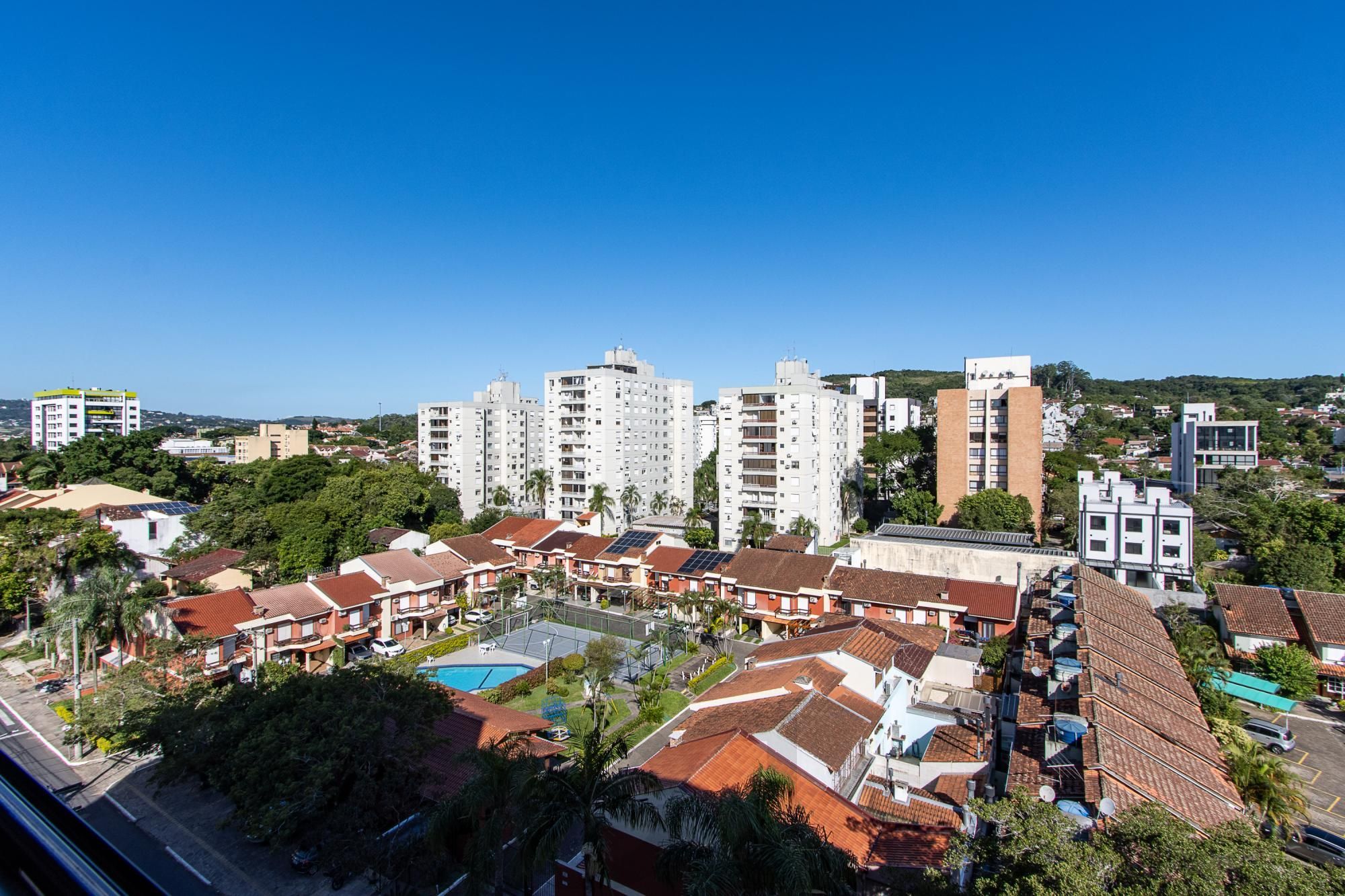 Excelente apartamento de 3 dormitórios, 1 suíte e 2 vagas no bairro Tristeza. — foto 6