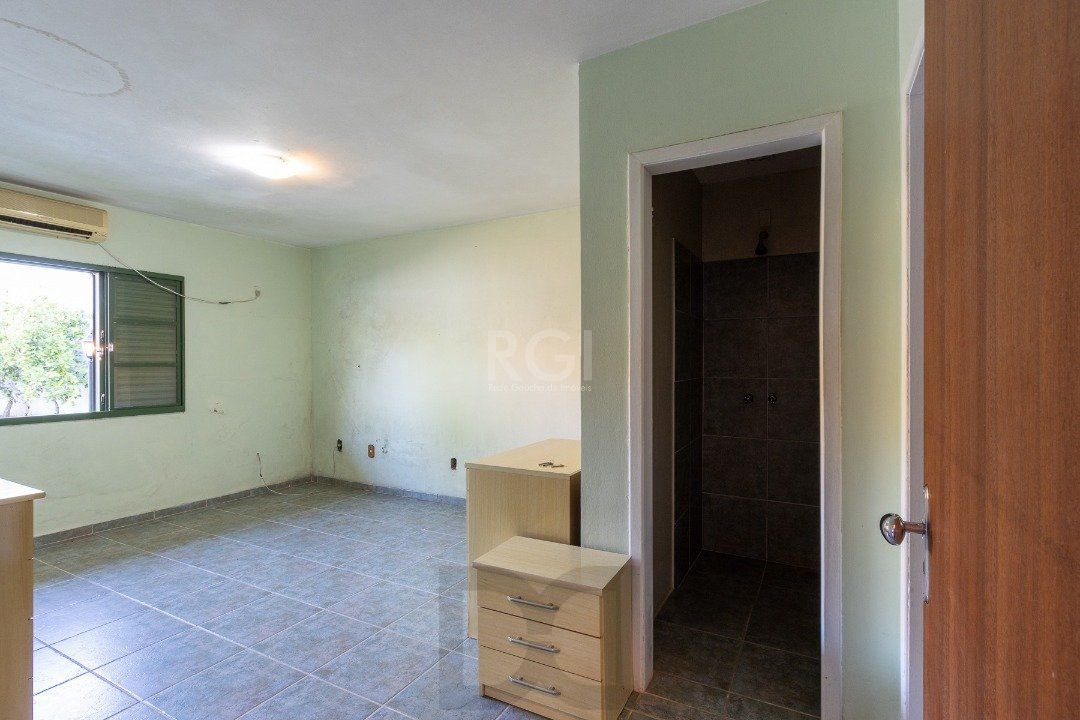 Casa para Venda - 244m², 3 dormitórios, sendo 1 suites, 2 vagas - Guarujá — foto 23