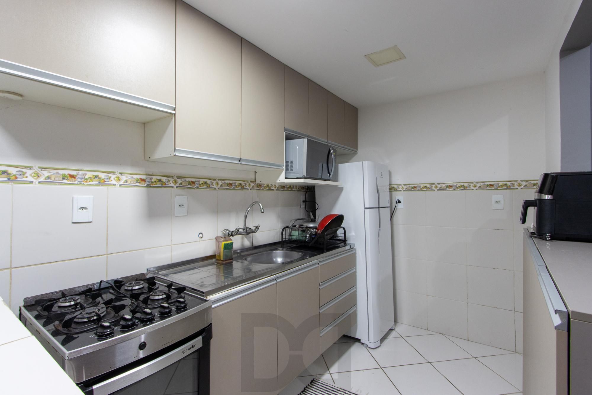 Apartamento de 3 dormitórios, 1 suíte e 1 vaga de garagem no bairro Pedra Redonda. — foto 14