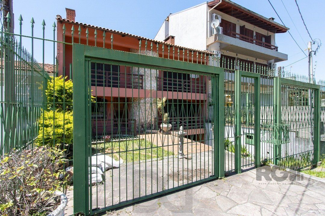 Casa para Venda - 572m², 5 dormitórios, sendo 1 suites, Cavalhada — foto 3