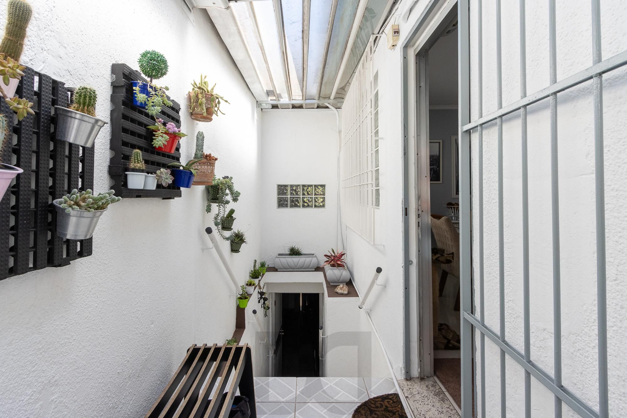 Casa de alvenaria, 4 dormitórios, 2 suítes, bairro Cristal. — foto 40