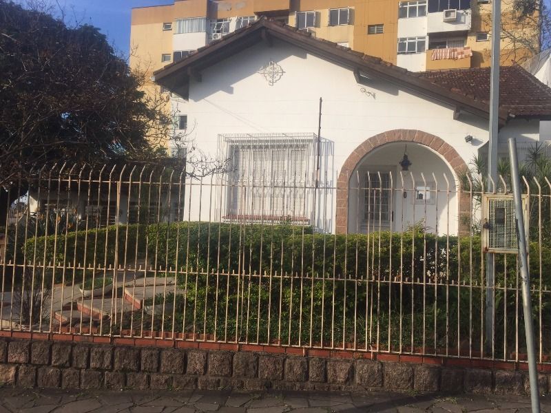 Casa para Venda - 200m², 4 dormitórios, 4 vagas - Glória — foto 1