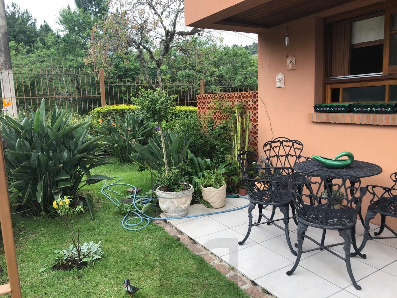 Casa de condomínio, 3 quartos, 1 suíte, 1 vaga coberta, no bairro Espirito Santo. — foto 3
