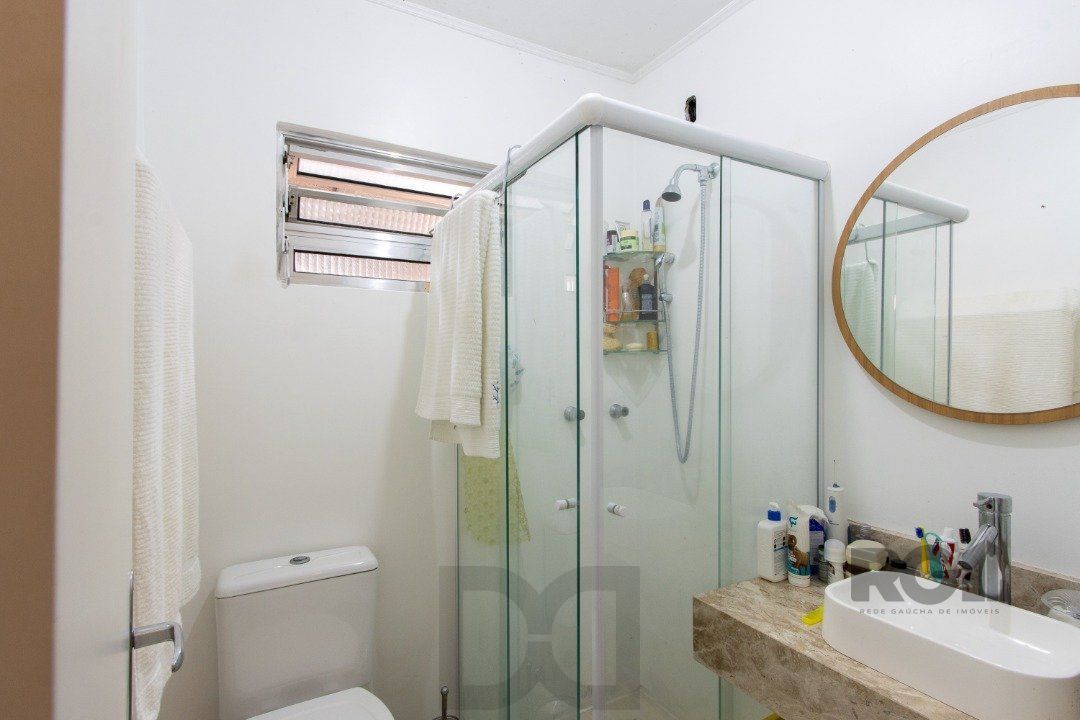 Casa térrea, 3 quartos, edícula, com 2 suites, pátio - Bairro Guarujá — foto 23
