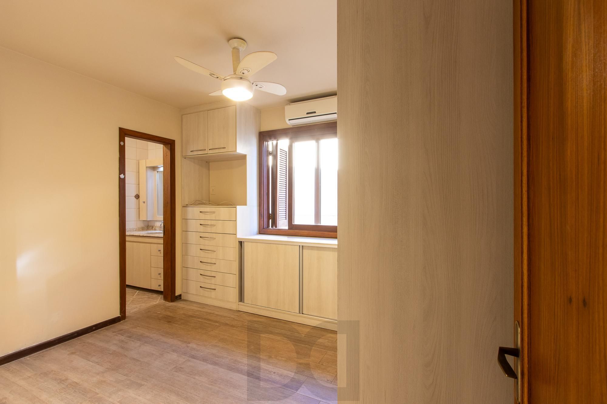 Casa 3 dormitórios, 1 suíte, 2 vagas - Bairro Camaquã — foto 28