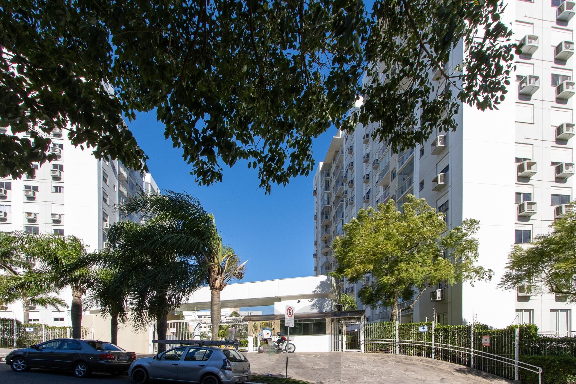 Apartamento, 2 dormitórios e 1 vaga, bairro Jardim Carvalho. — foto 32