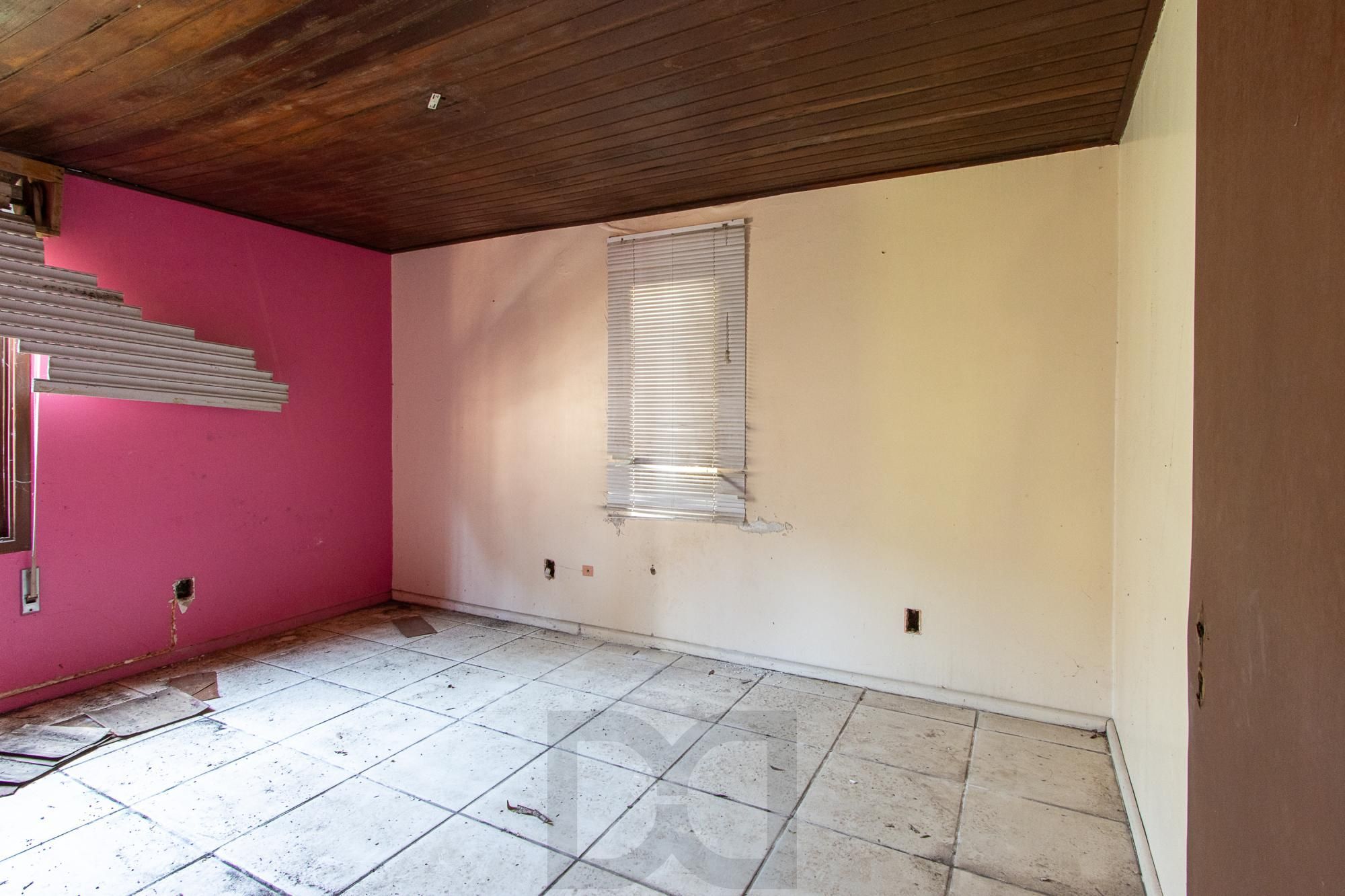 Casa para Venda - 320m², 3 dormitórios, sendo 1 suites, 4 vagas - Cristal — foto 22