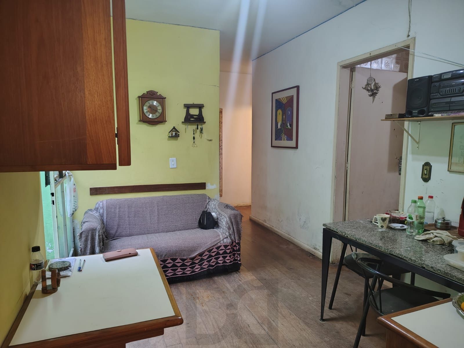 Casa de alvenaria, com 3 dormitórios, 1 suíte e 2 vagas de garagem coberta. — foto 12