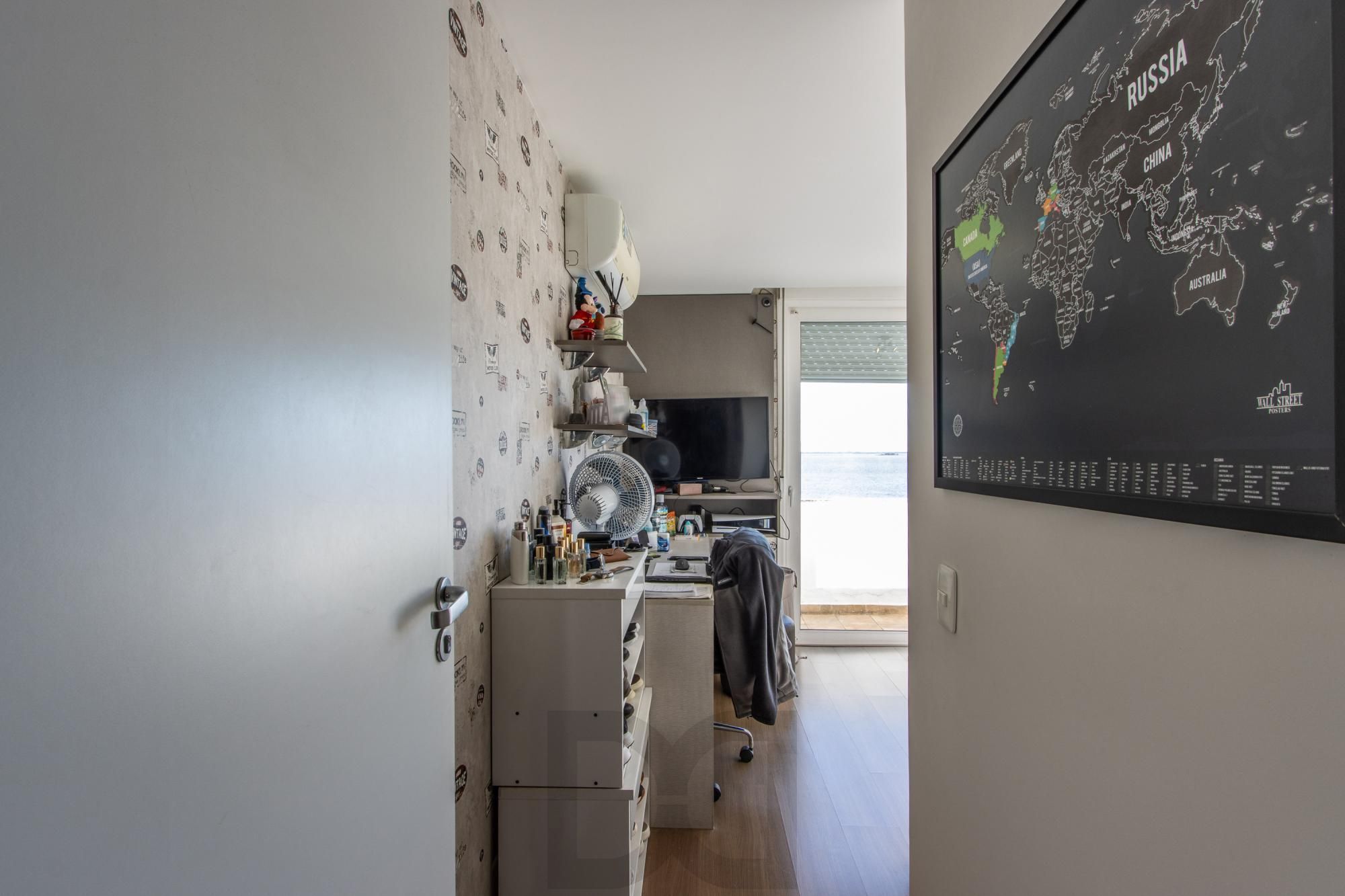 APARTAMENTO 3 DORMITÓRIOS - Vista permanente do Guaíba (menor custo benefício por M2). Somente 25 passos da orla. — foto 41