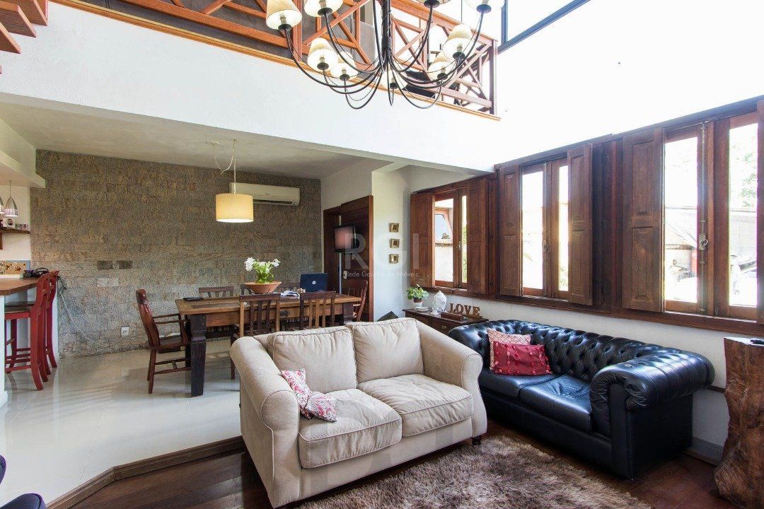 Casa para Venda - 250m², 3 dormitórios, sendo 2 suites, 3 vagas - Ponta Grossa — foto 7