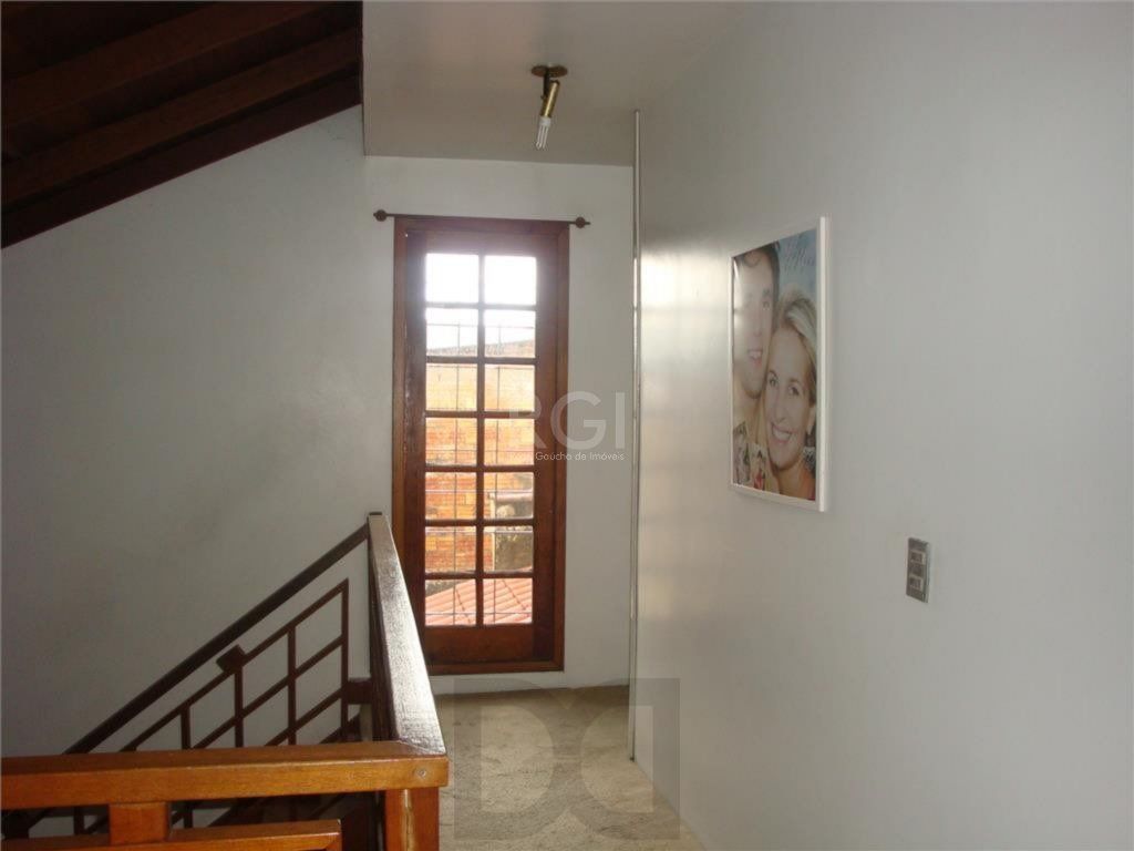Casa para Venda - 240m², 4 dormitórios, sendo 1 suites, 4 vagas - Nonoai — foto 9