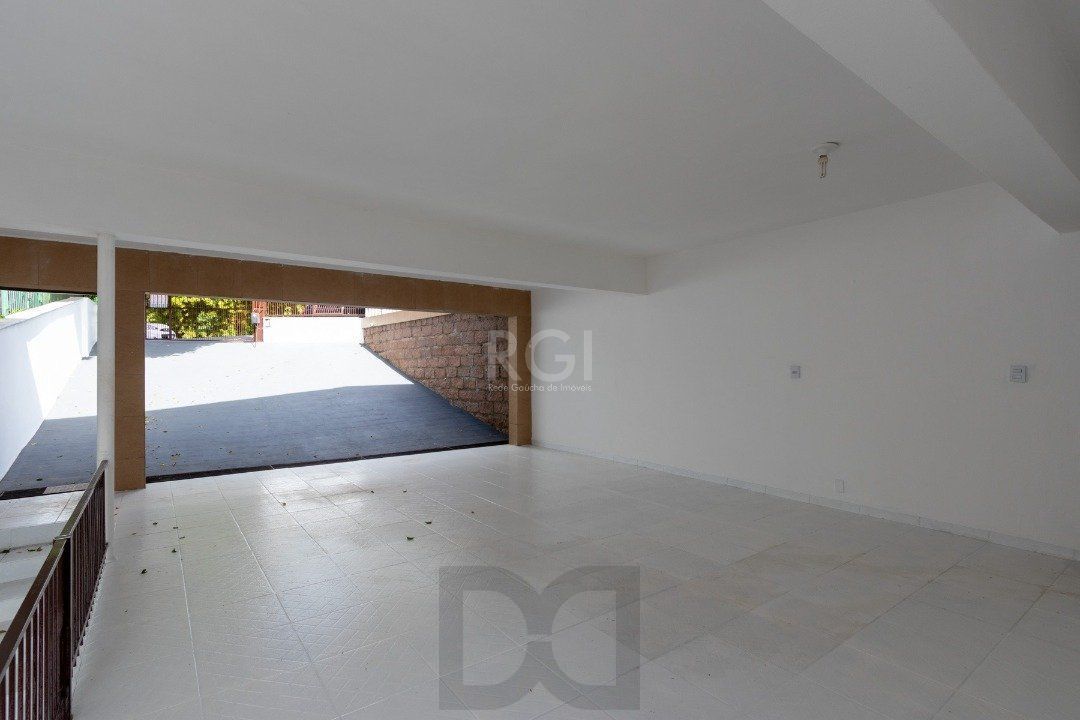 Casa para Venda - 454.7m², 5 dormitórios, sendo 1 suites, 8 vagas - Teresópolis — foto 35