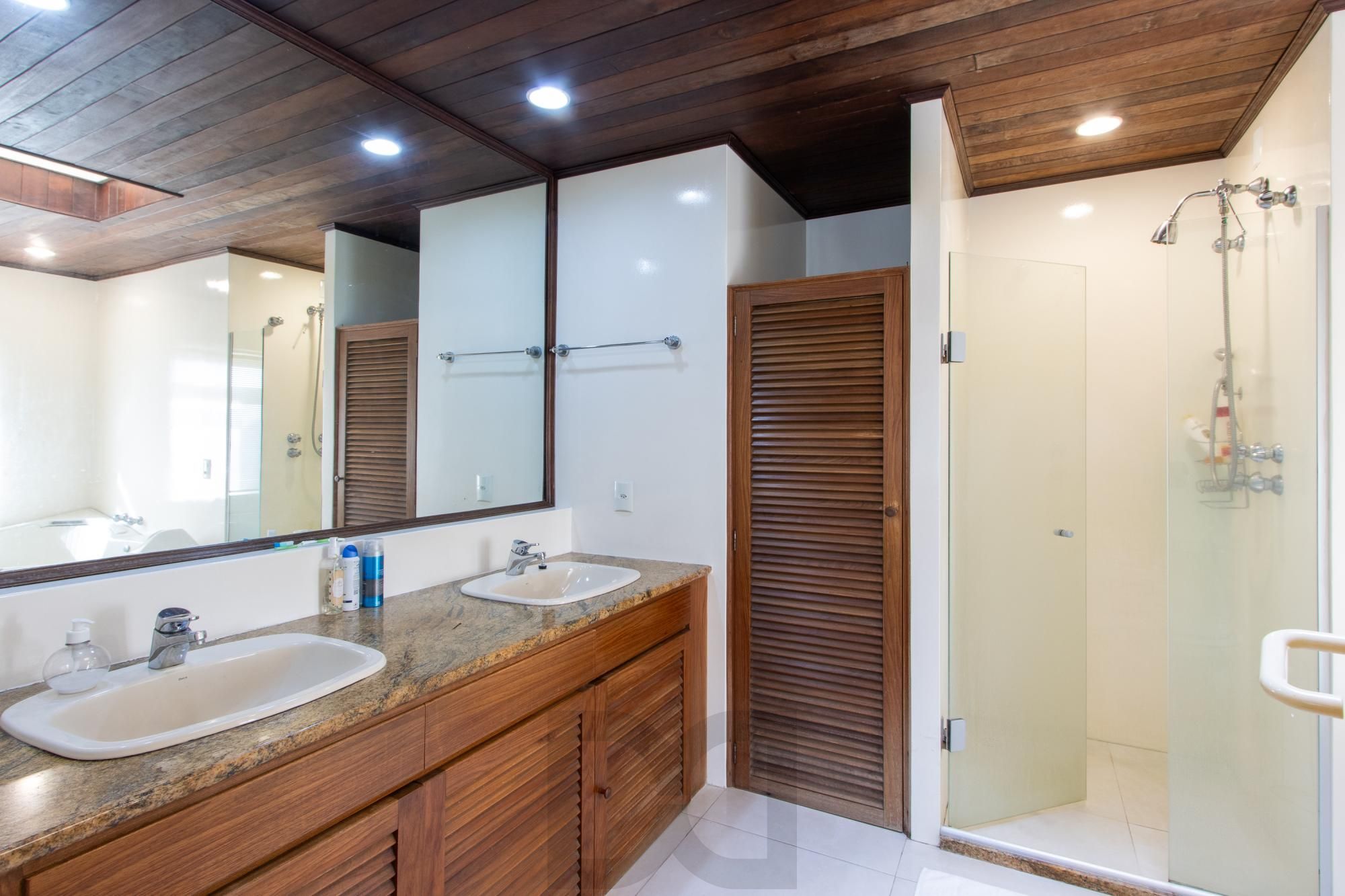 Casa com piscina Bairro Cristal — foto 29