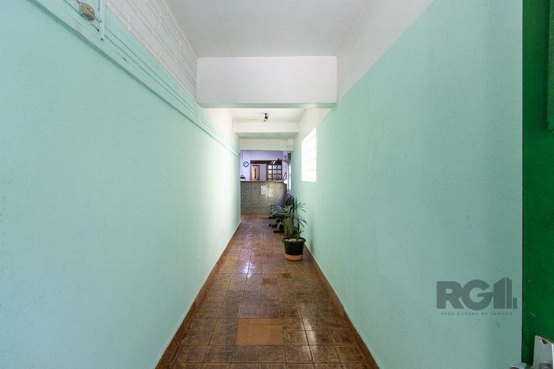 Prédio com 1063m², distribuídos em quatro pavimentos — foto 2