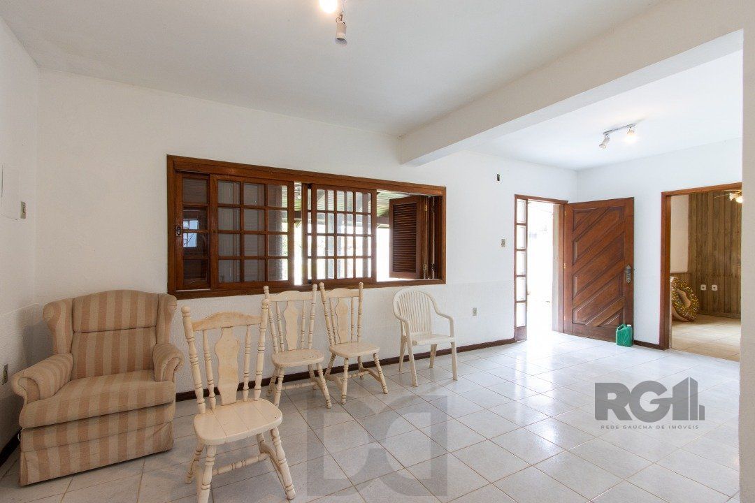 Com 4 dormitórios, incluindo uma suíte, é perfeita para acomodar toda a sua família. — foto 64