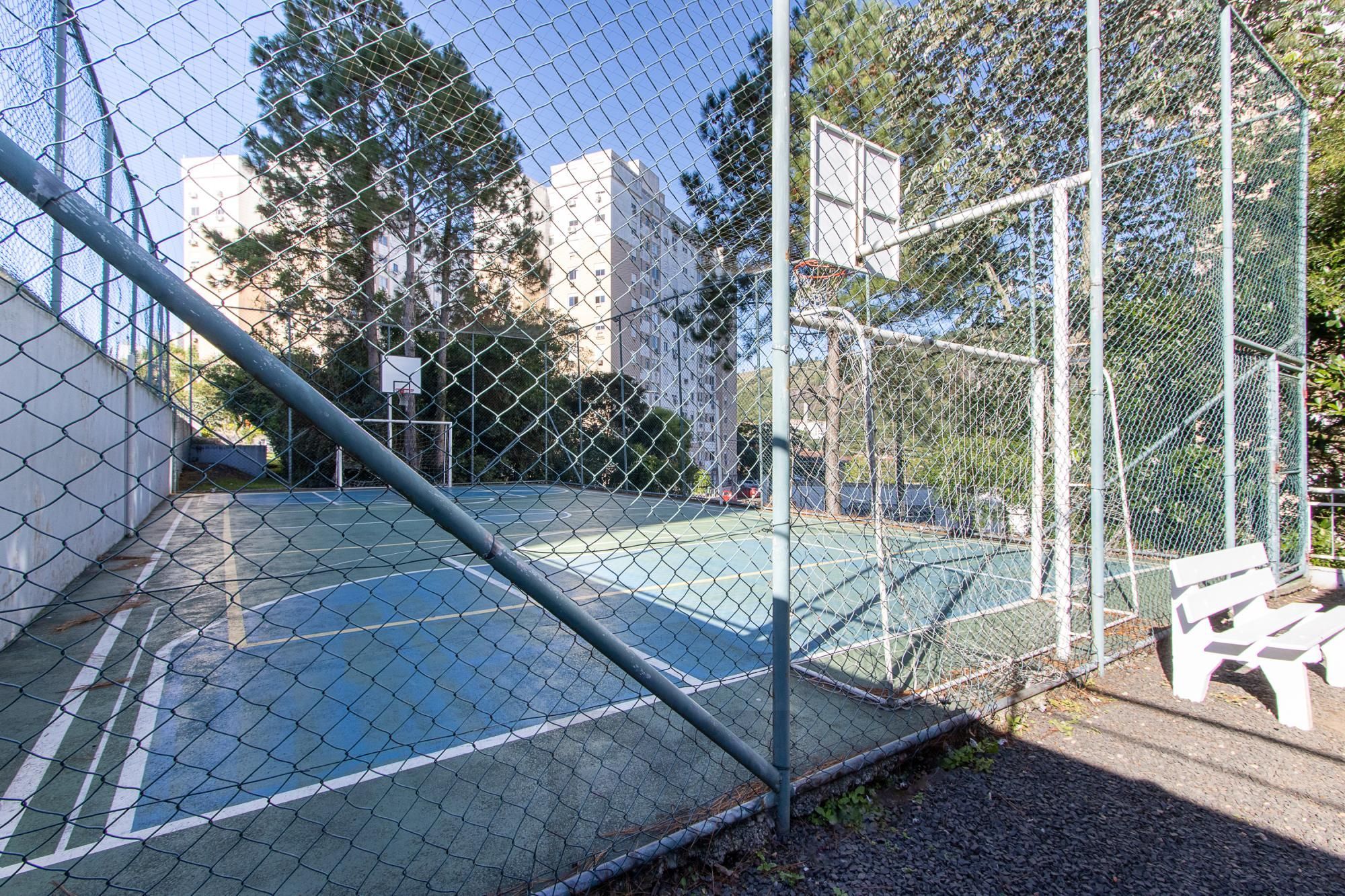 Apartamento, 2 dormitórios e 1 vaga, bairro Jardim Carvalho. — foto 51