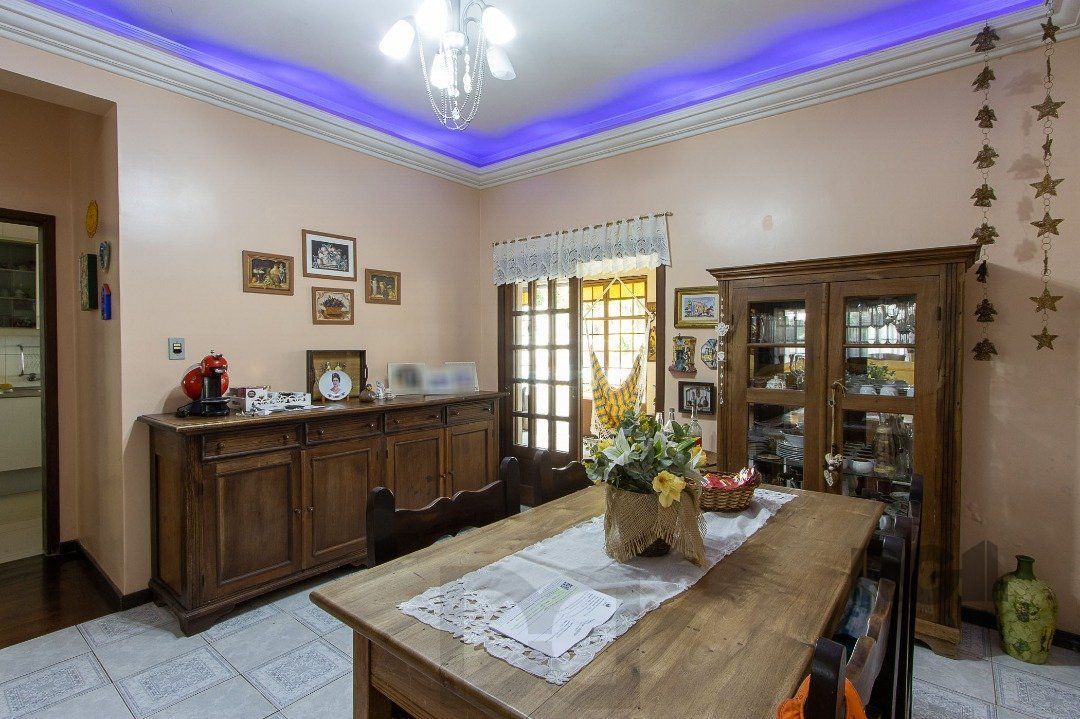 Casa para Venda - 300m², 3 dormitórios, sendo 1 suites, 4 vagas - Nonoai — foto 12