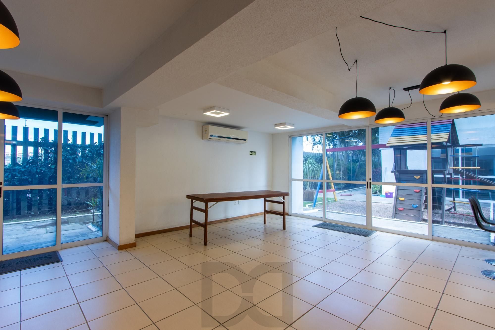 Apartamento de 2 dormitórios, na zona sul de Porto Alegre, semi-mobiliado, churrasqueira e box escriturado. — foto 39