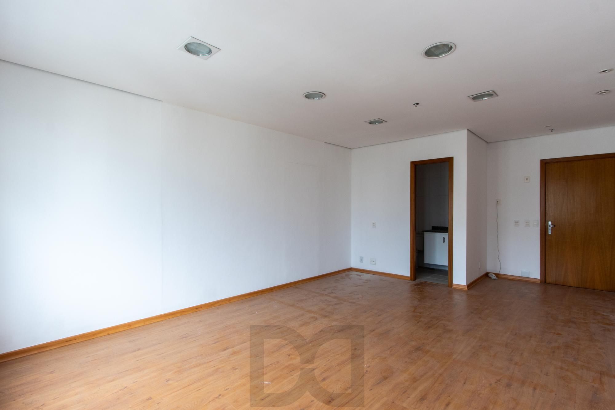 Sala/conjunto comercial para venda, 32,66m² privativoa, com 2 vagas escrituradas - Menino Deus — foto 11