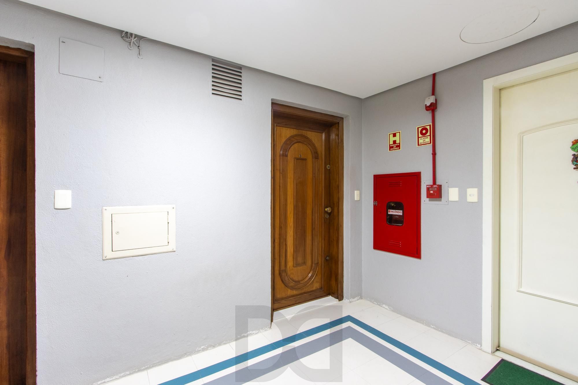 Apartamento 3 quartos, reformado, condomínio com infraestrutura - Bairro Cristal — foto 30