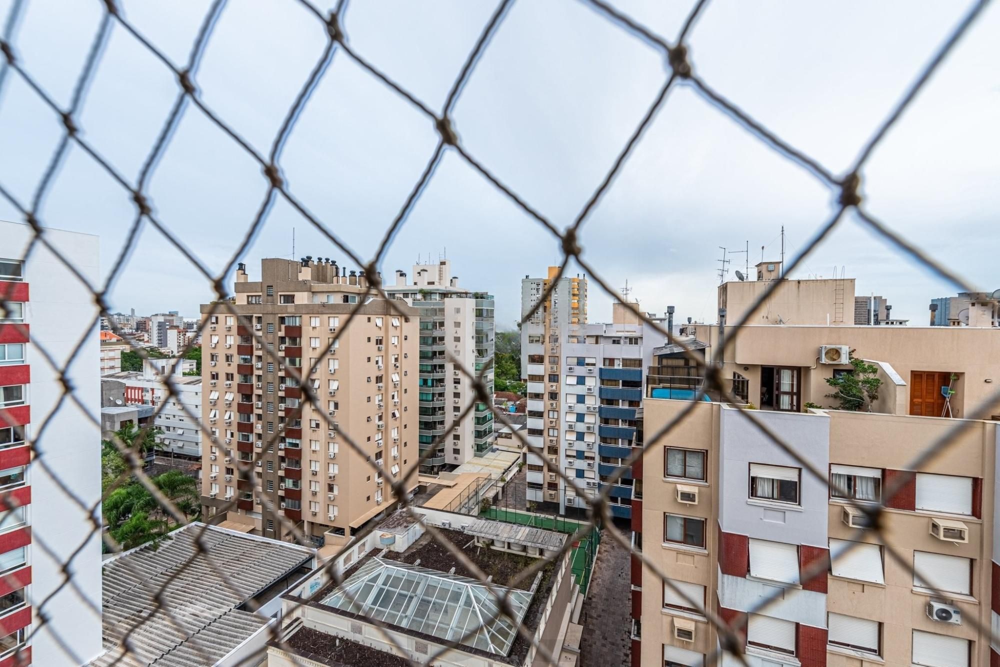 Apartamento com 3 quartos, no bairro Menino Deus — foto 22