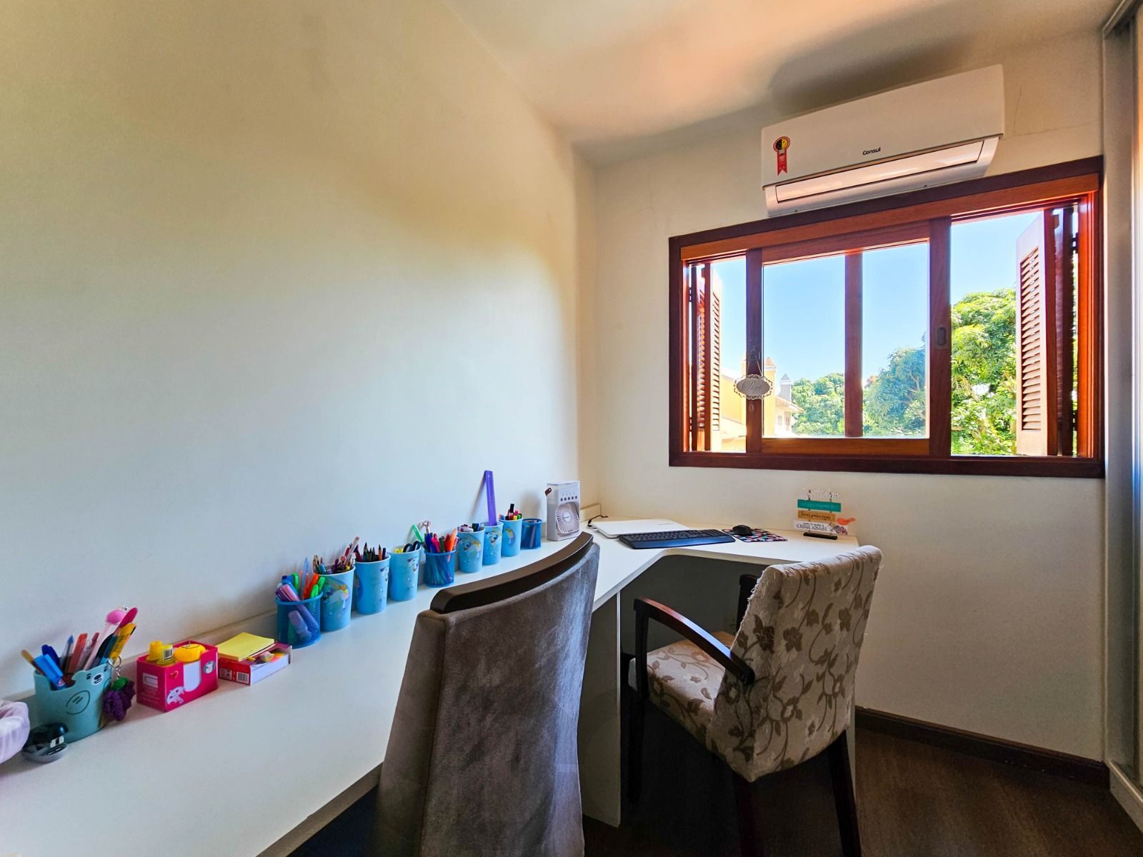 Casa 3 dormitórios I Suíte I Lareira - Bairro Tristeza — foto 44