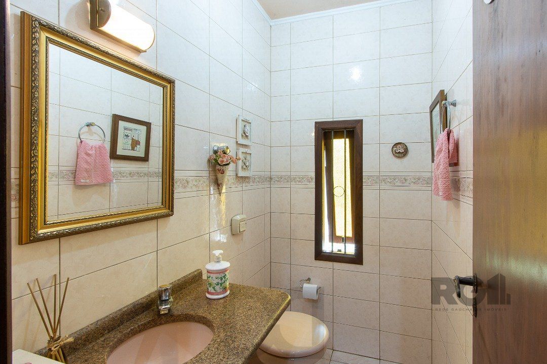 Casa para Venda - 300m², 3 dormitórios, sendo 1 suites, 4 vagas - Nonoai — foto 33