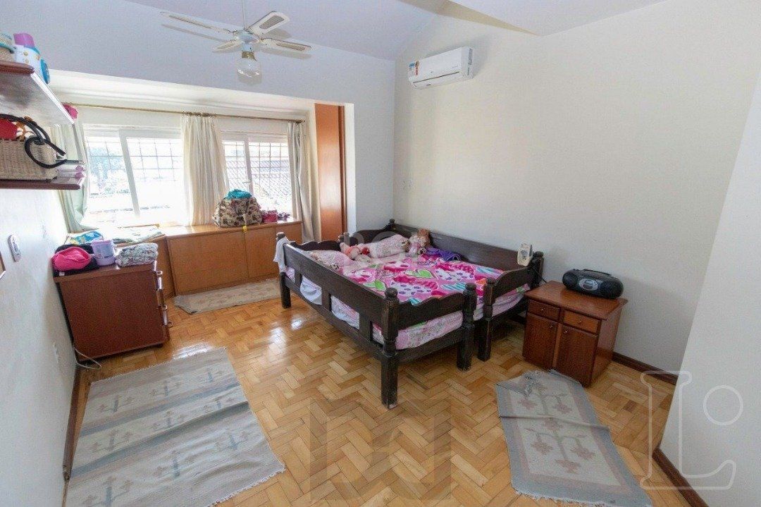 Casa para Venda - 349m², 4 dormitórios, sendo 1 suites, 3 vagas - Tristeza — foto 27