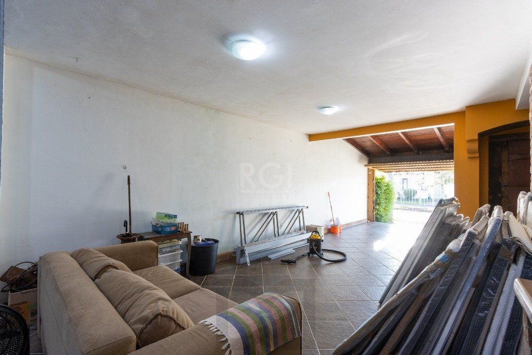 Casa para Venda - 244m², 3 dormitórios, sendo 1 suites, 2 vagas - Guarujá — foto 15