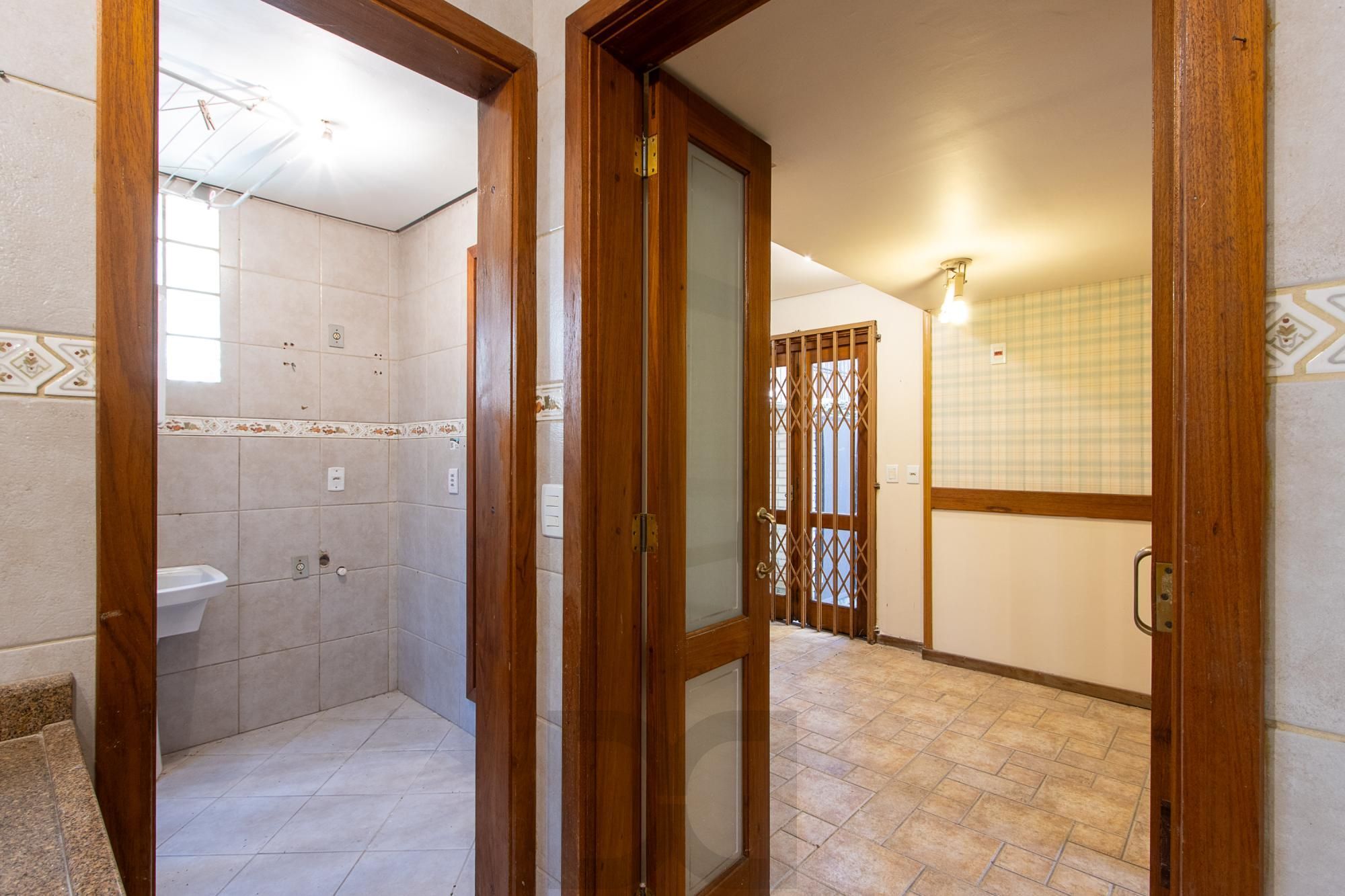 Casa 3 dormitórios, 1 suíte, 2 vagas - Bairro Camaquã — foto 18