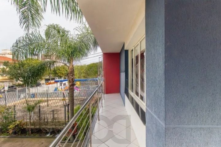 Excelente oportunidade para empresas e investidores! Prédio comercial moderno, amplo e muito bem localizado no bairro Menino Deus, oferecendo estrutura completa para diferentes tipos de negócios. — foto 36