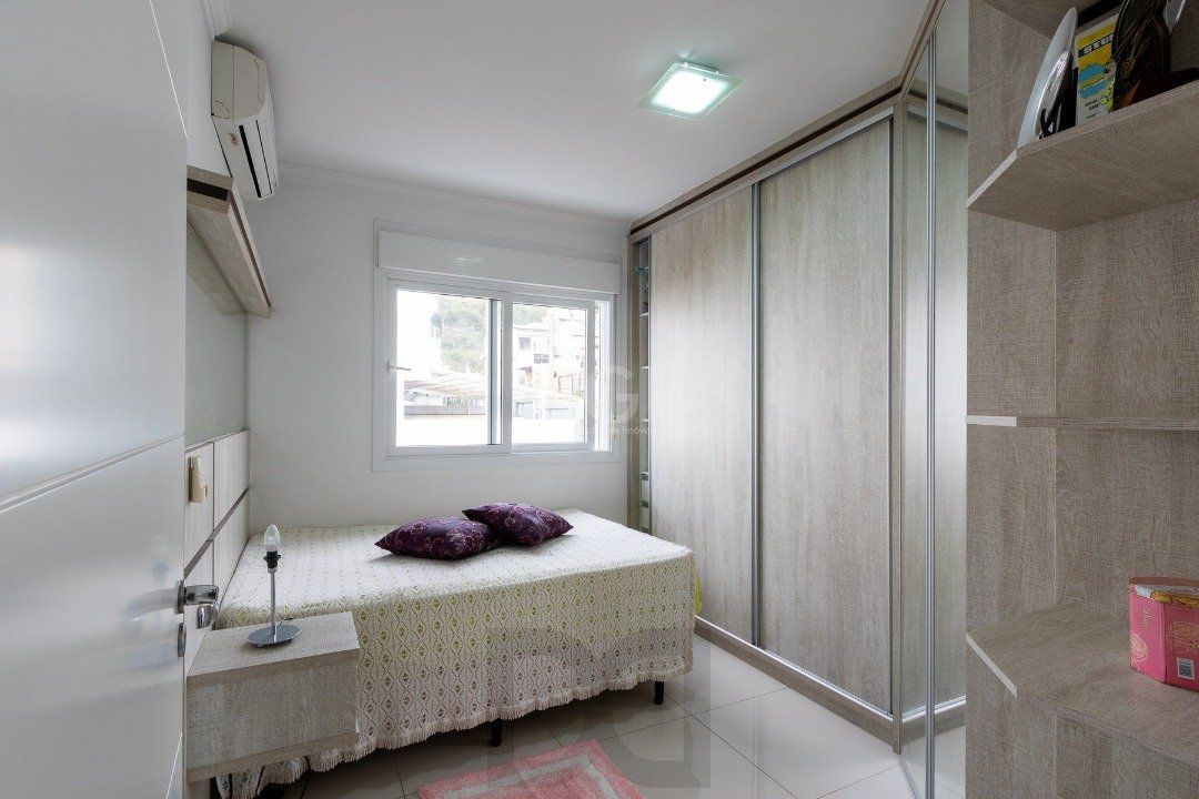 Casa para Venda - 377m², 4 dormitórios, sendo 3 suites, 3 vagas - Guarujá — foto 43