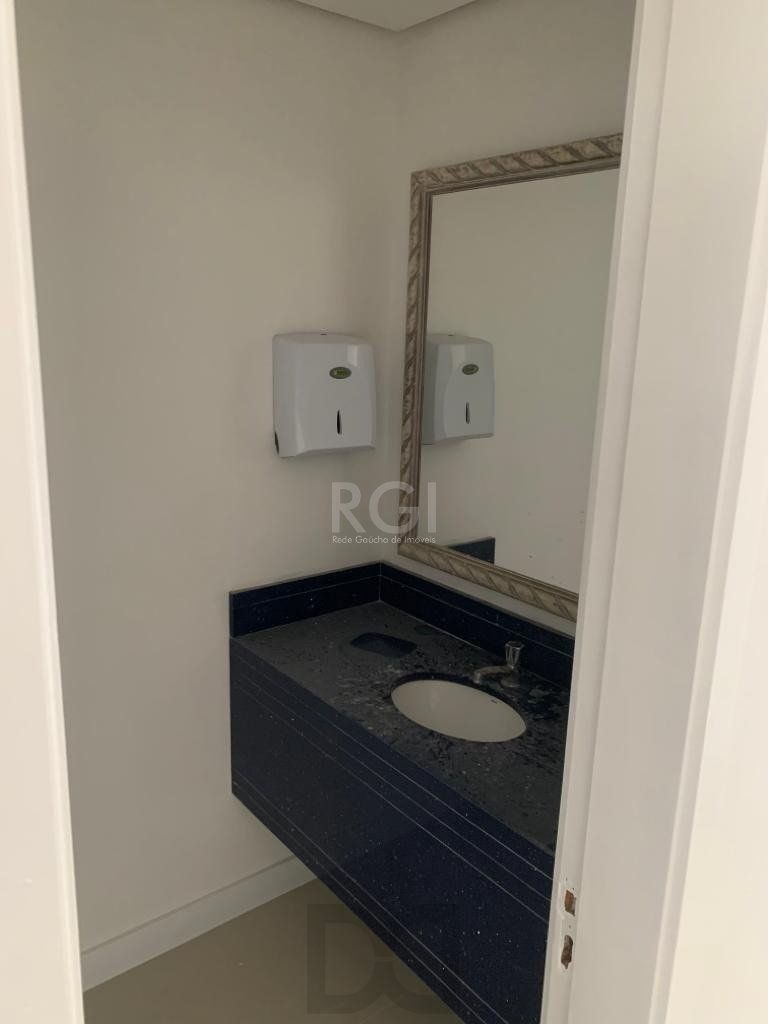 Sala comercial na Getúlio Vargas com 81,92m² privativos — foto 7