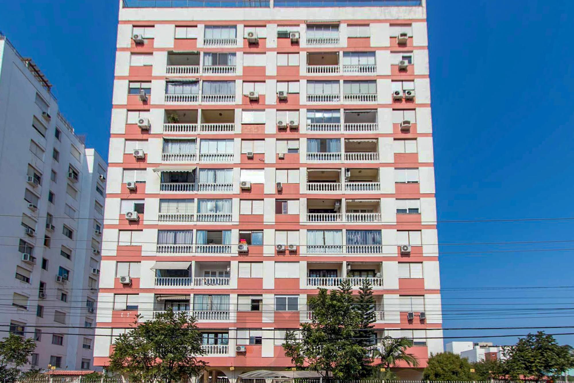 Apartamento de 02 dormitórios, banheiro social e lavabo. Vista panorâmica, cozinha ampla e área de serviço ampla. — foto 25